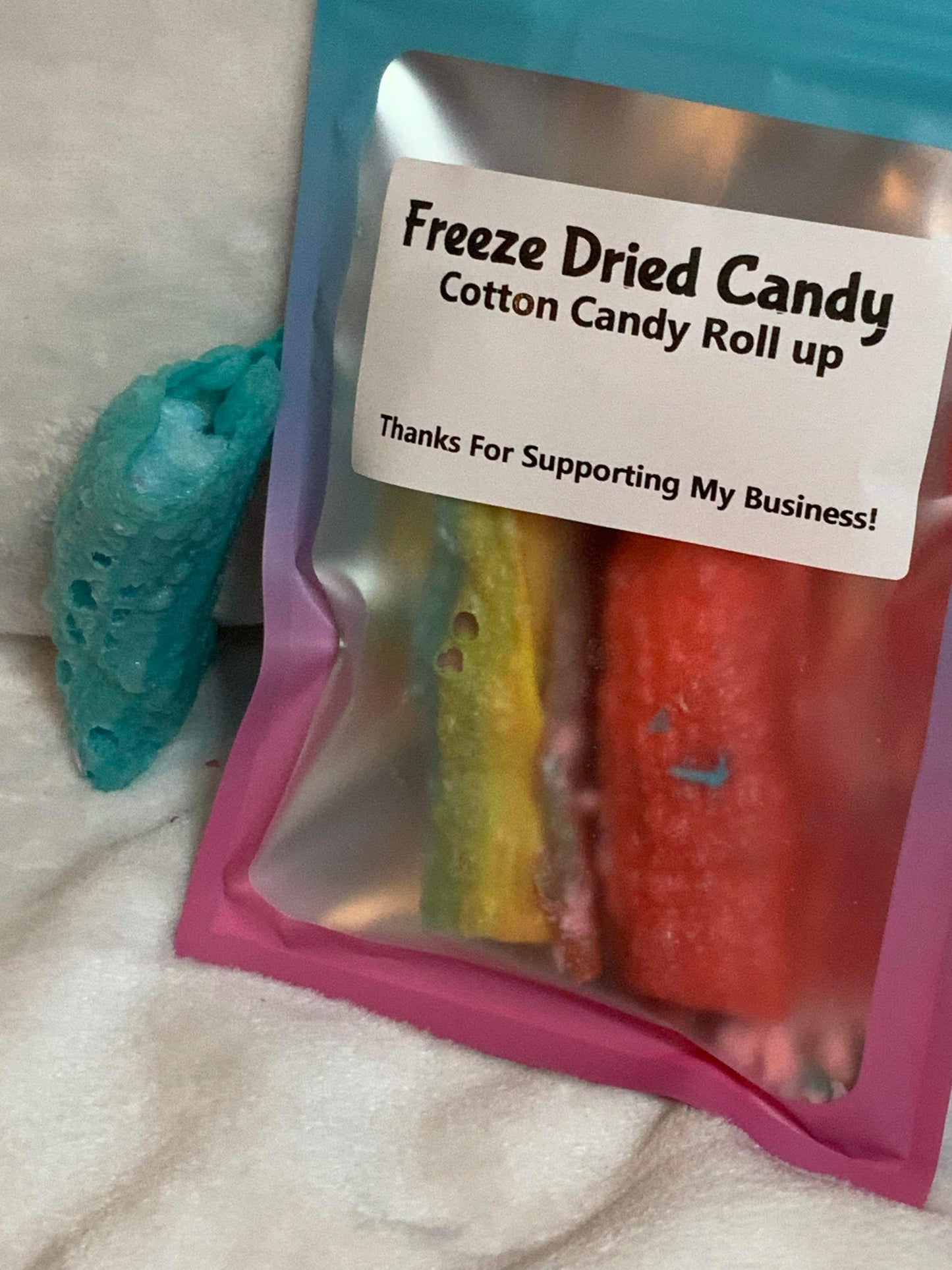 FREEZE DRIED COTTON CANDY ROLL UP